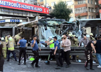 Avcılar'da metrobüs kazası: 99 kişi yaralandı