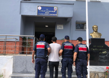 Babasını öldürüp 'Hareketsiz buldum' dedi