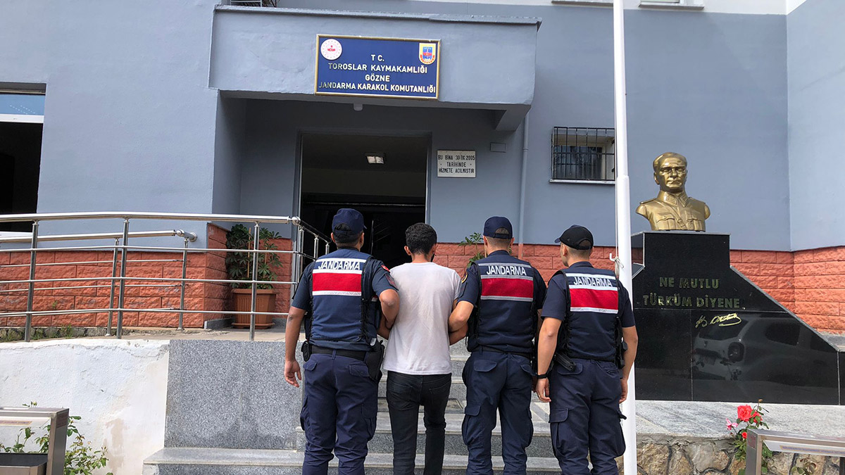 Babasını öldürüp 'Hareketsiz buldum' dedi