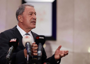 Bakan Akar: 'Tarihten ders alın' diyoruz