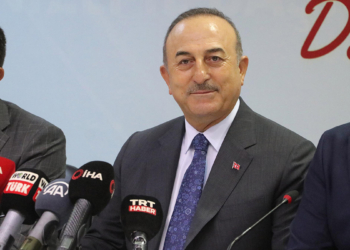 Bakan Çavuşoğlu: Elimiz kolumuz bağlı kalmayız