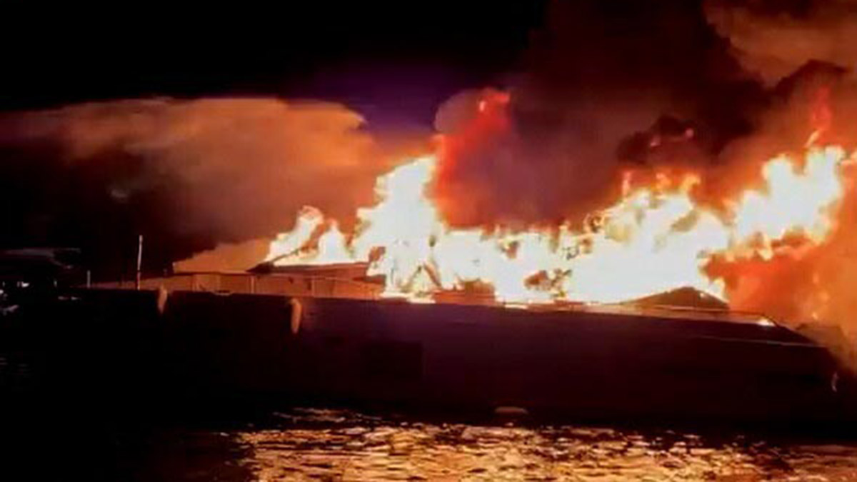 Bodrum'da motoryatta yangın çıktı