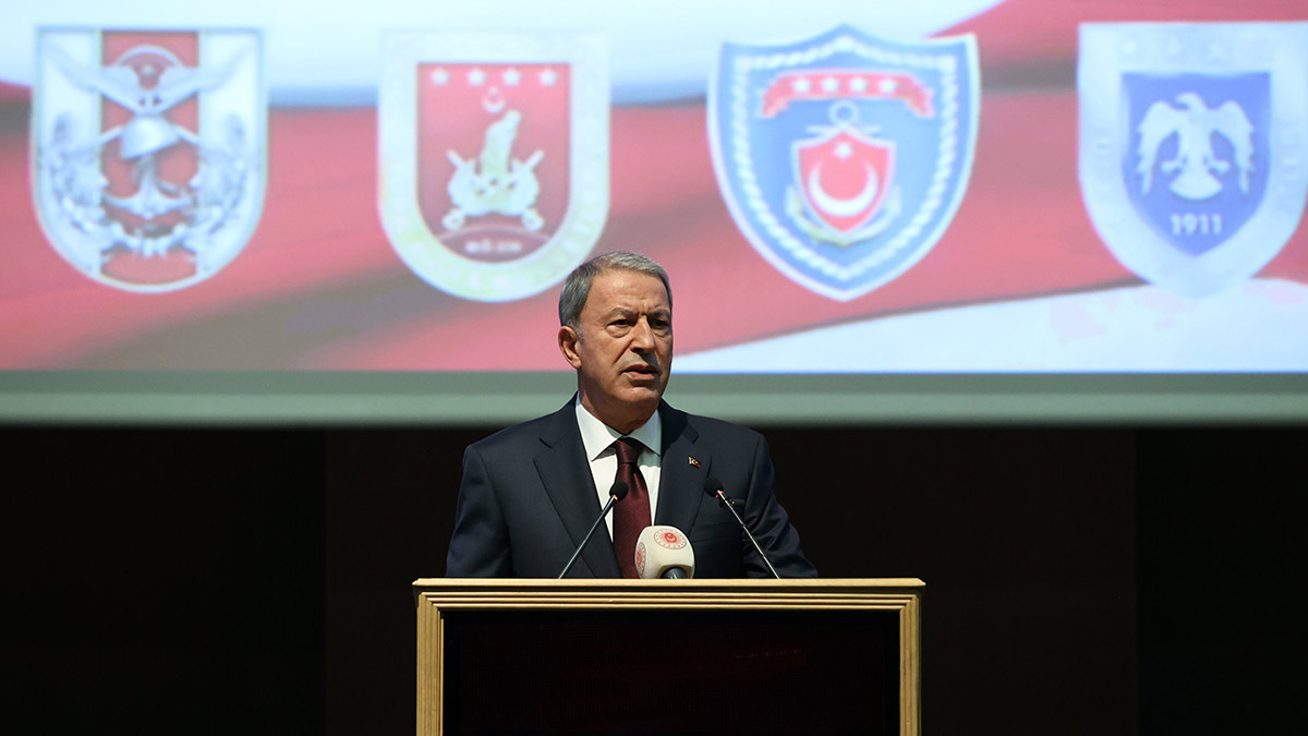 'Bu ikiyüzlüler tarihten de hiç ibret almıyor'