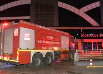Bursa'da otomobil bakım servisinde yangın