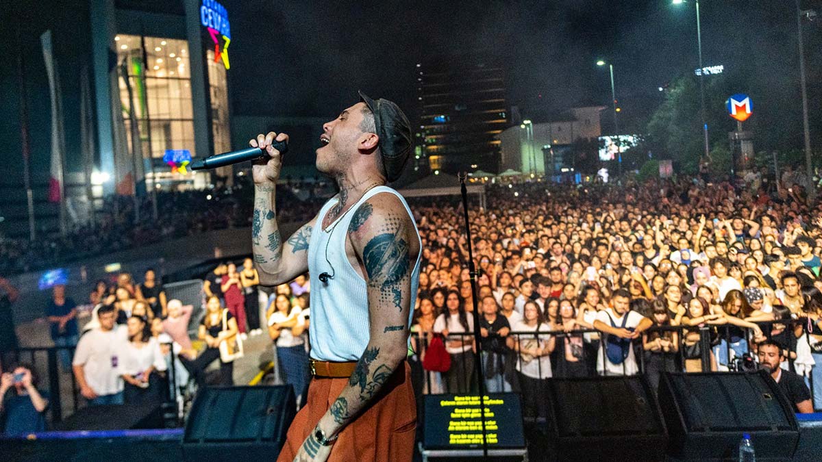 Can Bonomo 'Yaz Konserleri'nde sahne aldı