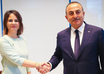 Çavuşoğlu Türkevi'nde mevkidaşlarıyla görüştü