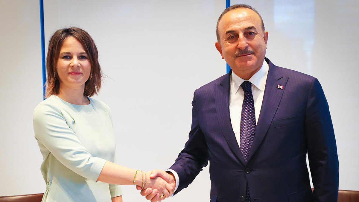 Çavuşoğlu Türkevi'nde mevkidaşlarıyla görüştü