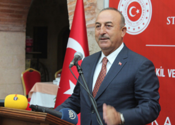 Çavuşoğlu: Yunanistan başkalarının maşası oluyor