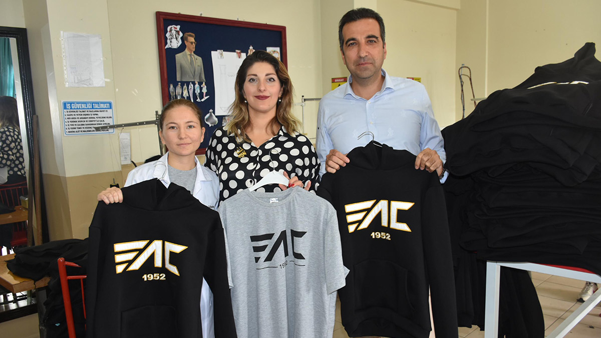 Devlet okulu kendi markasını yarattı