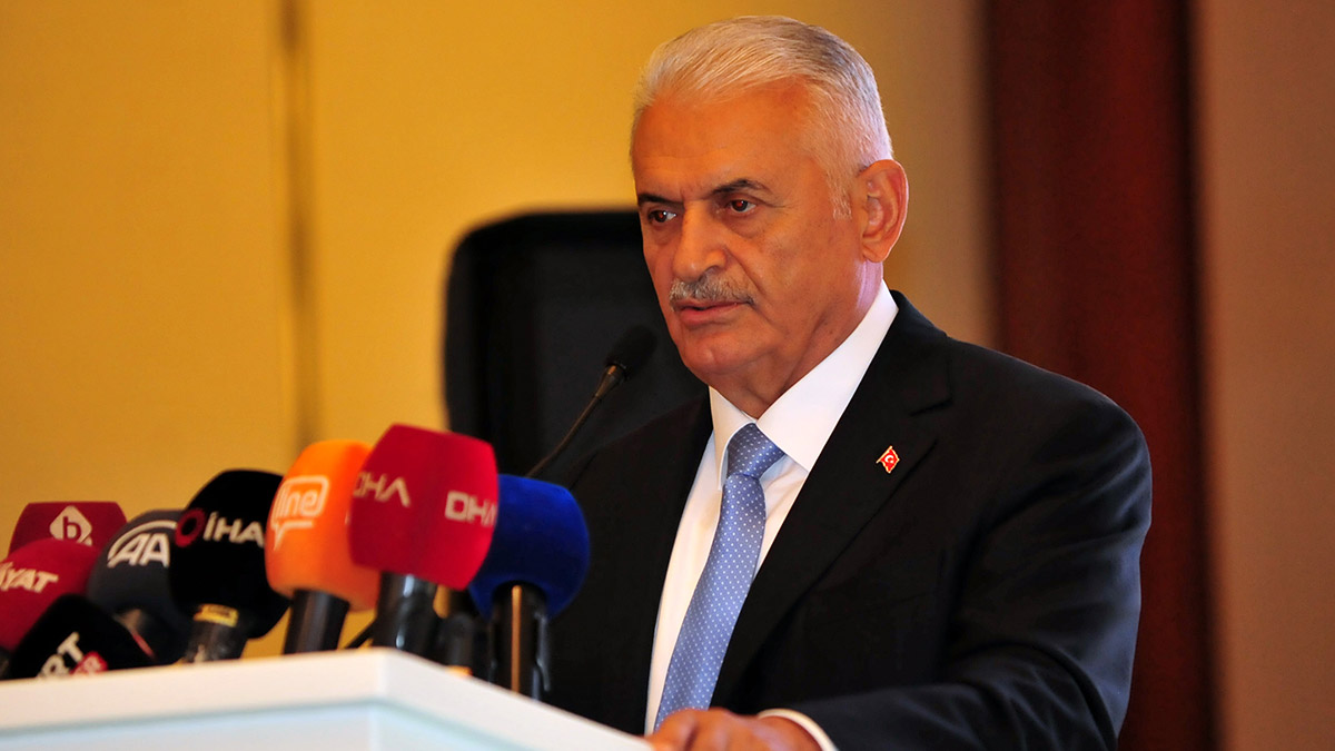 Dilini muhafaza edemeyen egemenliğini de edemez