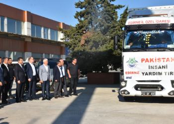 Edirne'den Pakistan'a 1000 koli gıda yardımı