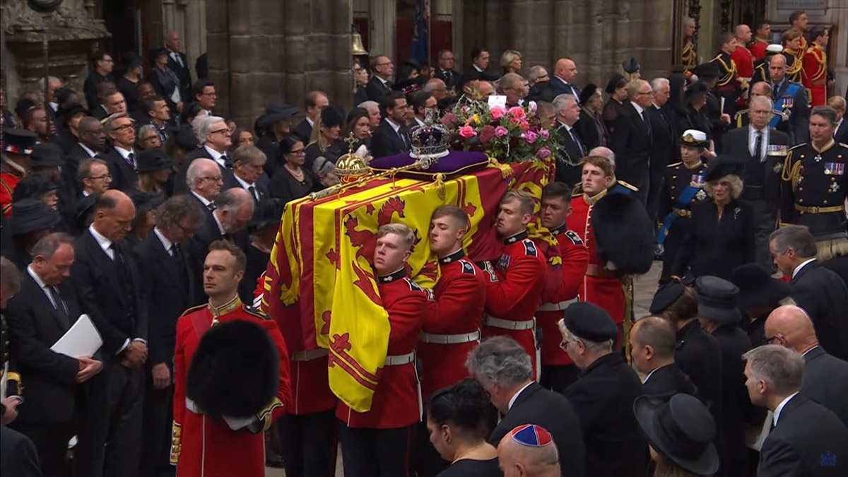Elizabeth için Westminster Abbey'de cenaze töreni