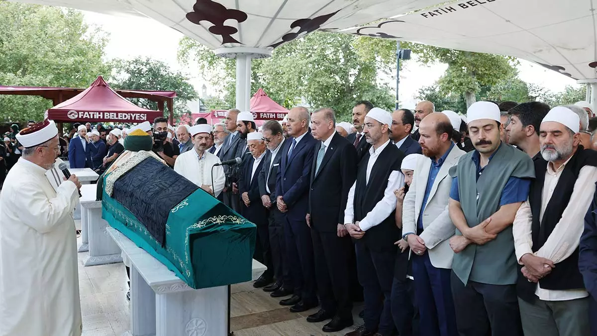 Erdoğan, i̇nançer'in cenaze törenine katıldı