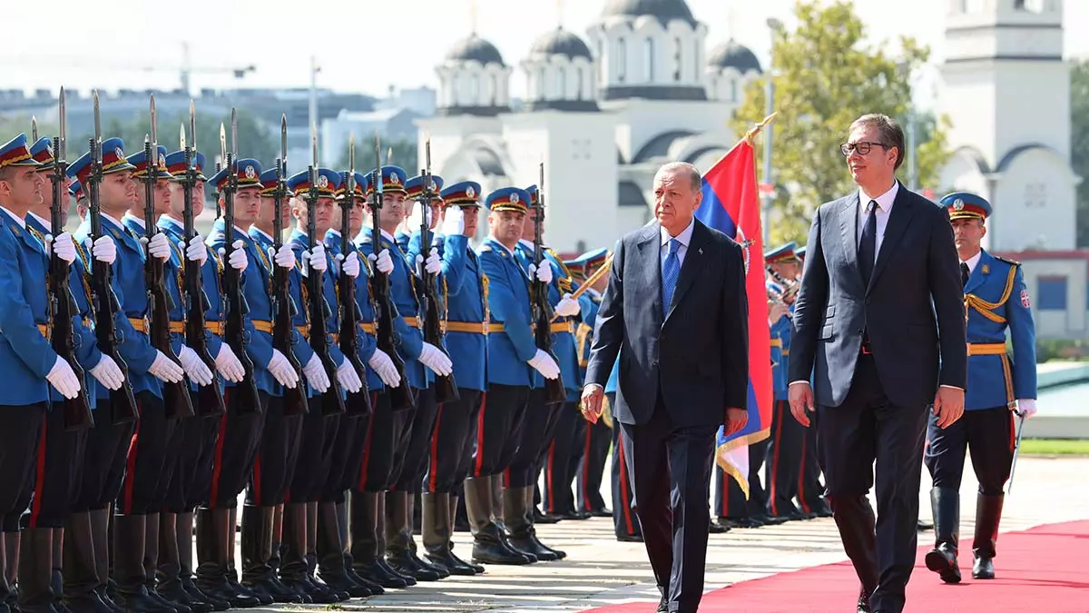 Erdoğan sırbistan'da resmi törenle karşılandı
