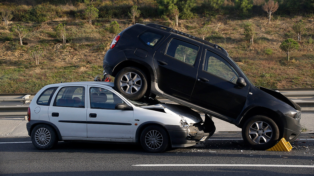 Eyüpsultan'da zincirleme kazada ilginç görüntü