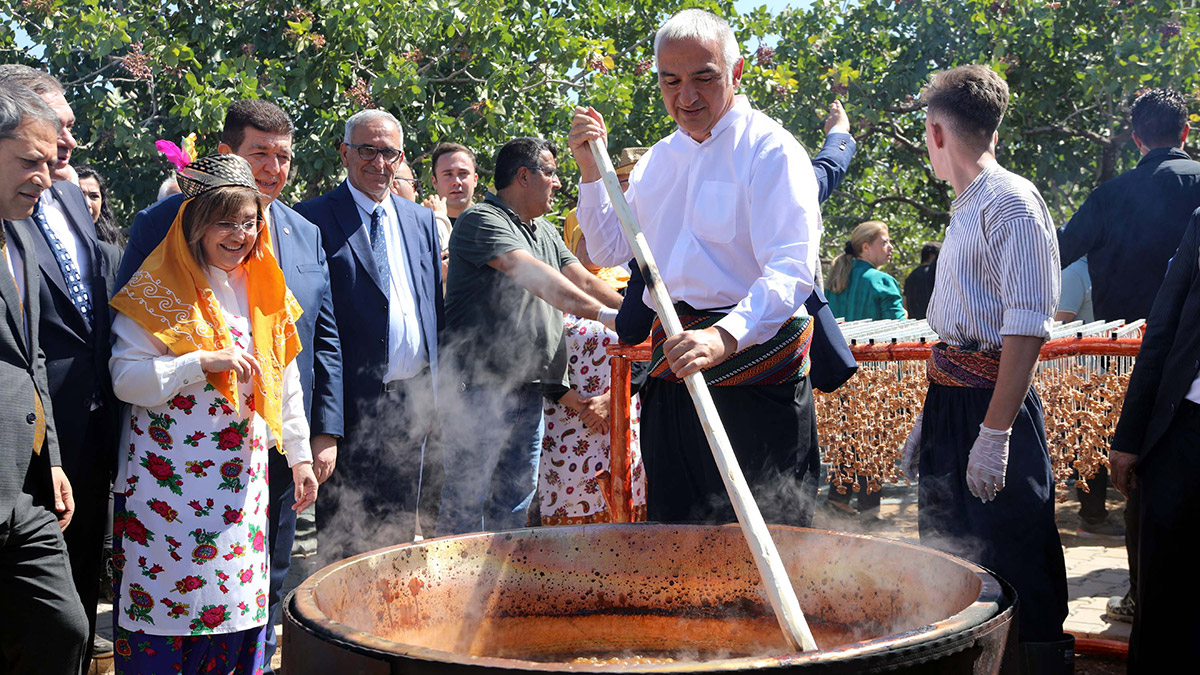 GastroAntep, şire yapımı ile başladı