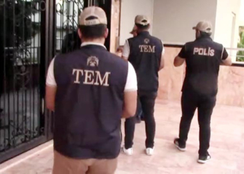 Gaziantep'te FETÖ operasyonu: 3 gözaltı