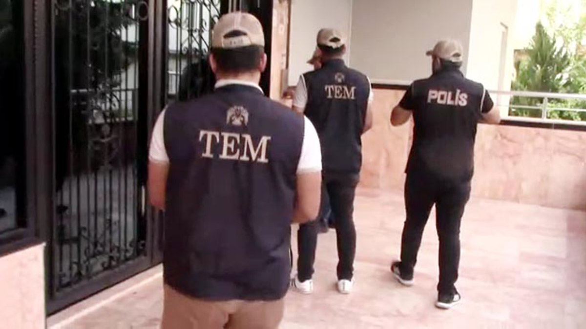 Gaziantep'te FETÖ operasyonu: 3 gözaltı