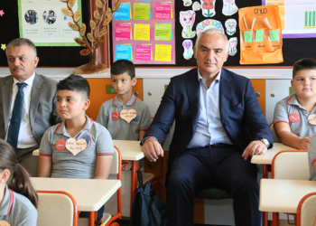 'Gecelik turist gelirinde hedefimiz 93 dolar'