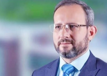 Başkan Altan: Konsere para var eğitime yok