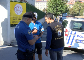 Güngören'de okul önlerinde denetim 
