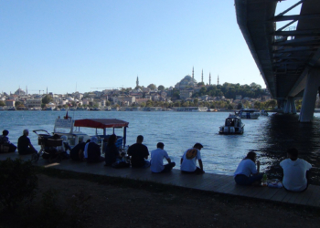 Haliç'te ceset bulundu
