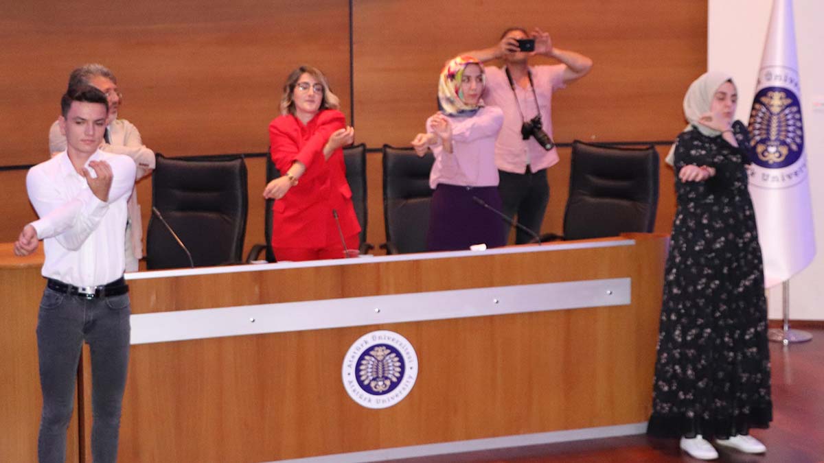 'Halk Sağlığı Etkinlikleri'nde egzersiz yaptılar