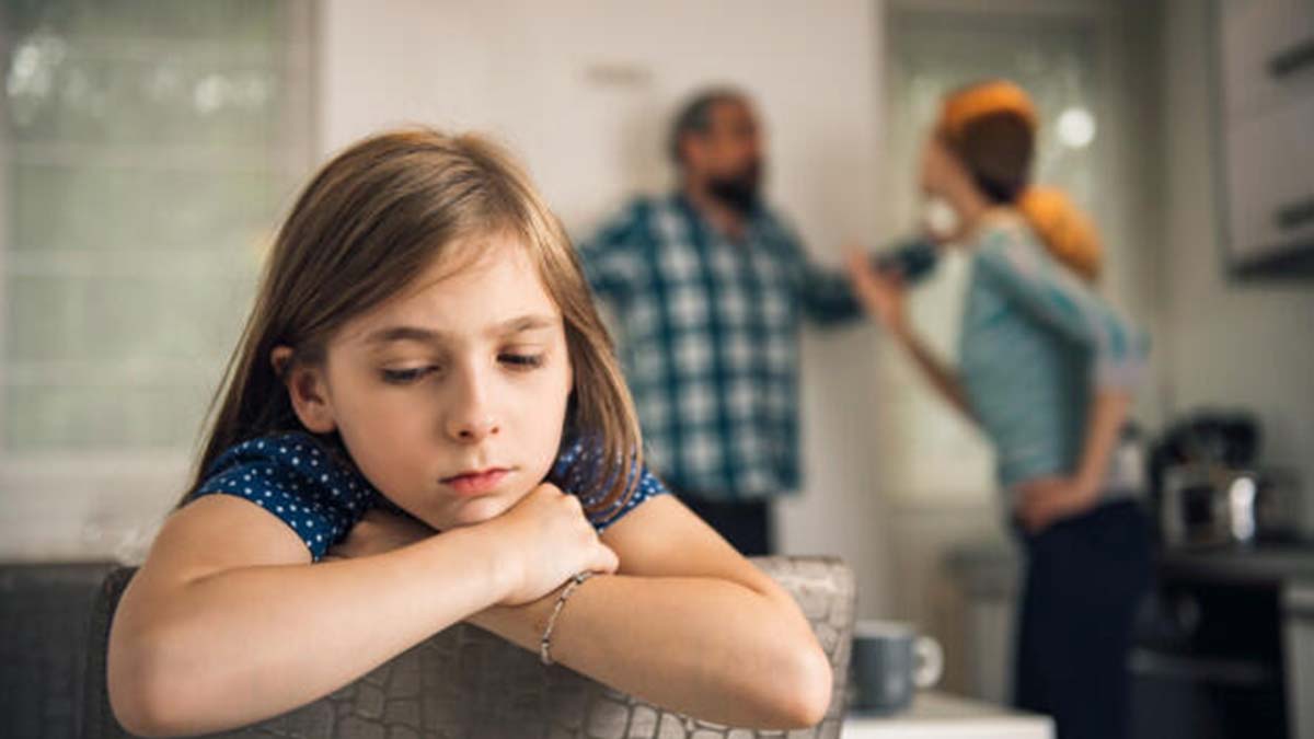 İlkokula başlayan çocuklarda ayrılık kaygısı olabilir