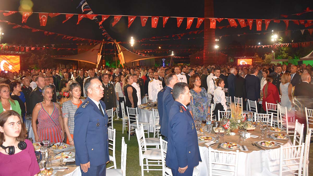 İzmir'de '9 Eylül Resepsiyonu'