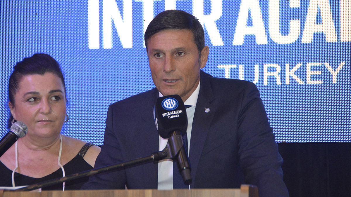 Javier Zanetti, Mersin'de akademi açılışına katıldı 
