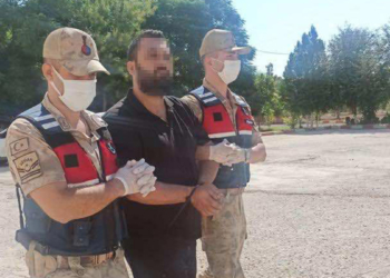 Kamu görevlilerine eylem hazırlığındaki 4 kişi yakalandı