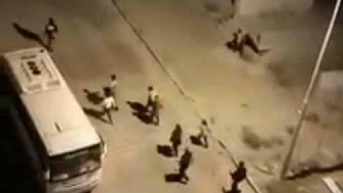 Kamyondan inip sokağa dağılan göçmenler yakalandı