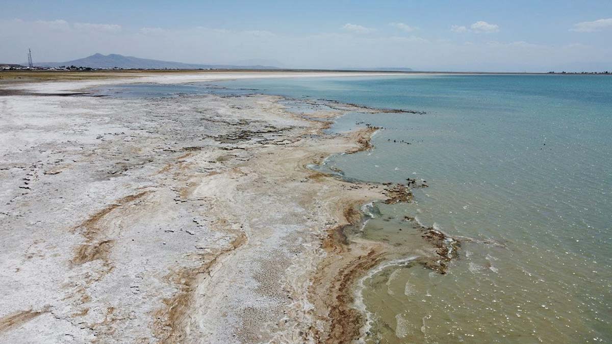 Kuş cenneti Arin Gölü kuruyor