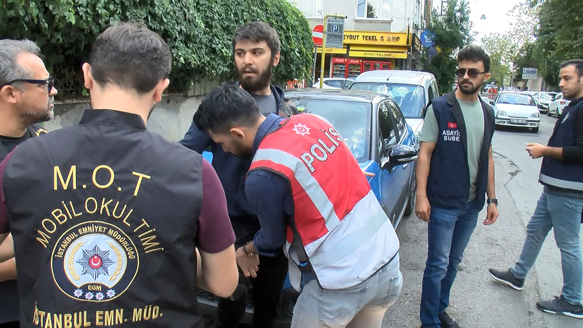 Maltepe'de okul önlerinde denetim