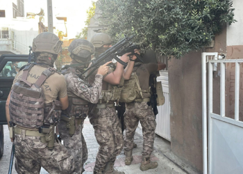 Mersin'de uyuşturucu operasyonu: 60 gözaltı