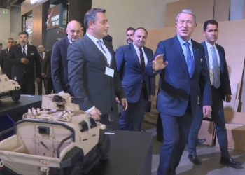Milli Savunma Bakanı Akar Polonya'da