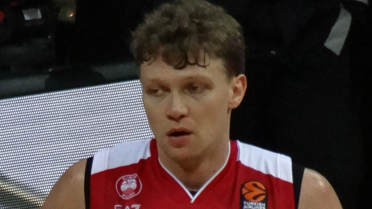 Pınar Karşıyaka'da rota Kuzminskas