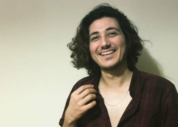 Parkta bıçaklanan Burak, yaşama tutunamadı