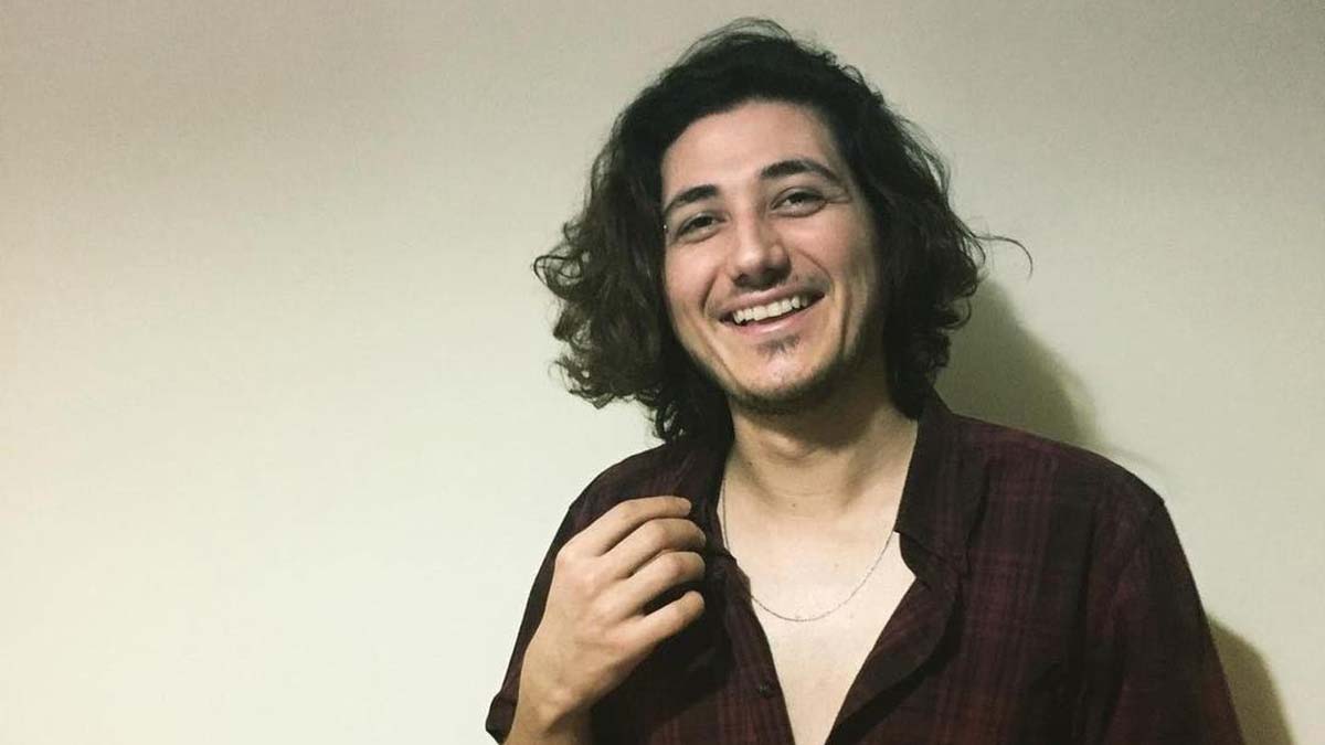 Parkta bıçaklanan Burak, yaşama tutunamadı