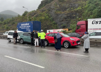 Samsun'da 9 araçlı zincirleme kaza: 5 yaralı