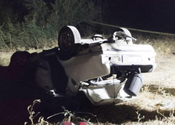 Denizli'de şarampole devrilen otomobildeki 2 kişi öldü