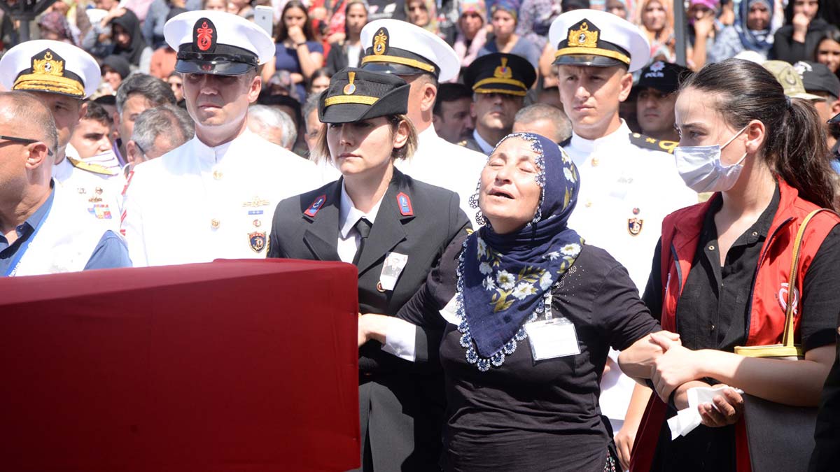 Şehit Okan Meteöz, son yolculuğuna uğurlandı