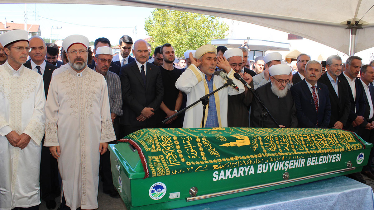 Şehit kaymakam Safitürk'ün babası toprağa verildi