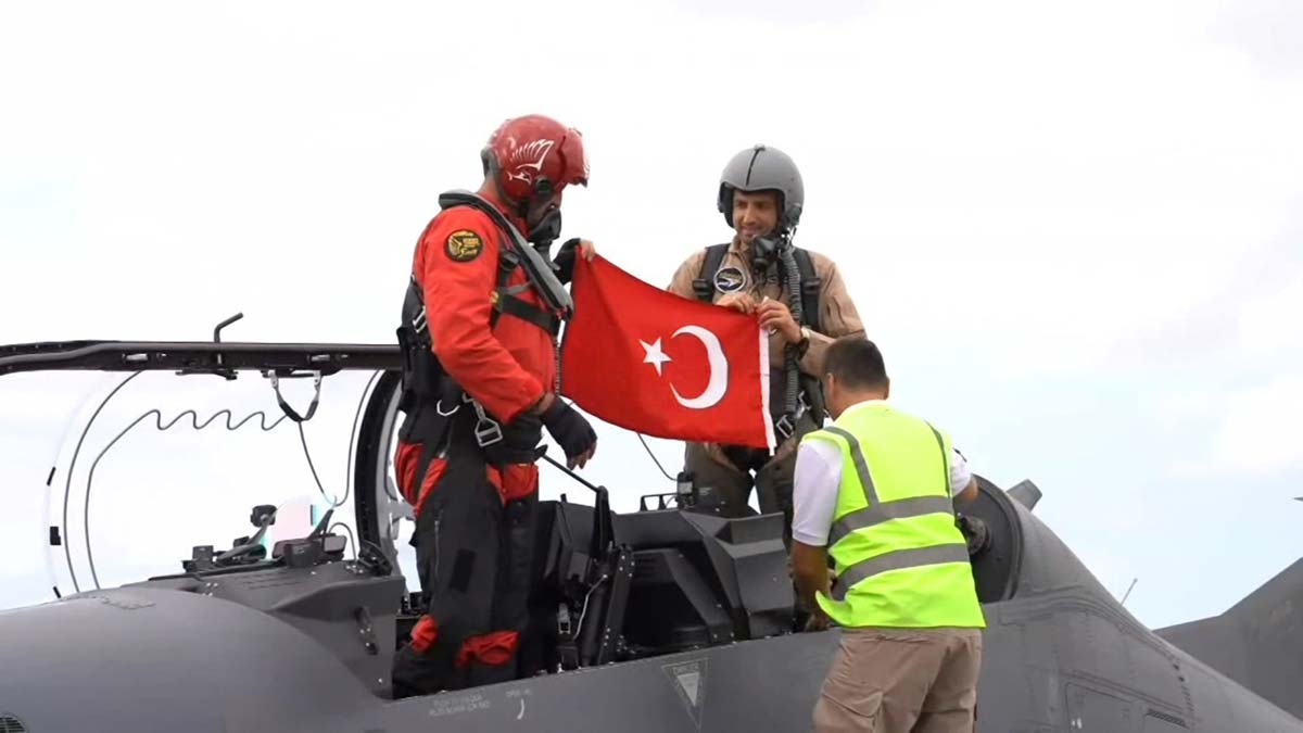 Selçuk Bayraktar'dan Hürkuş ve Akıncı paylaşımı