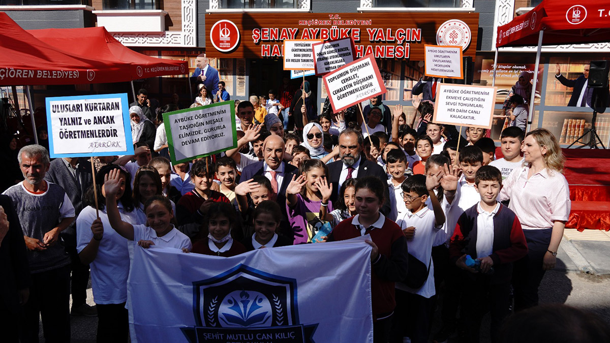 Şenay Aybüke Yalçın Halk Kütüphanesi açıldı