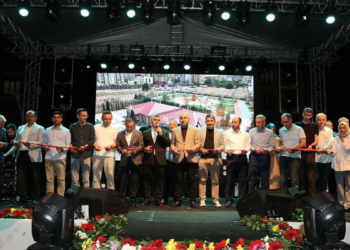 Sultanbeyli'de yeni meydan hizmete açıldı