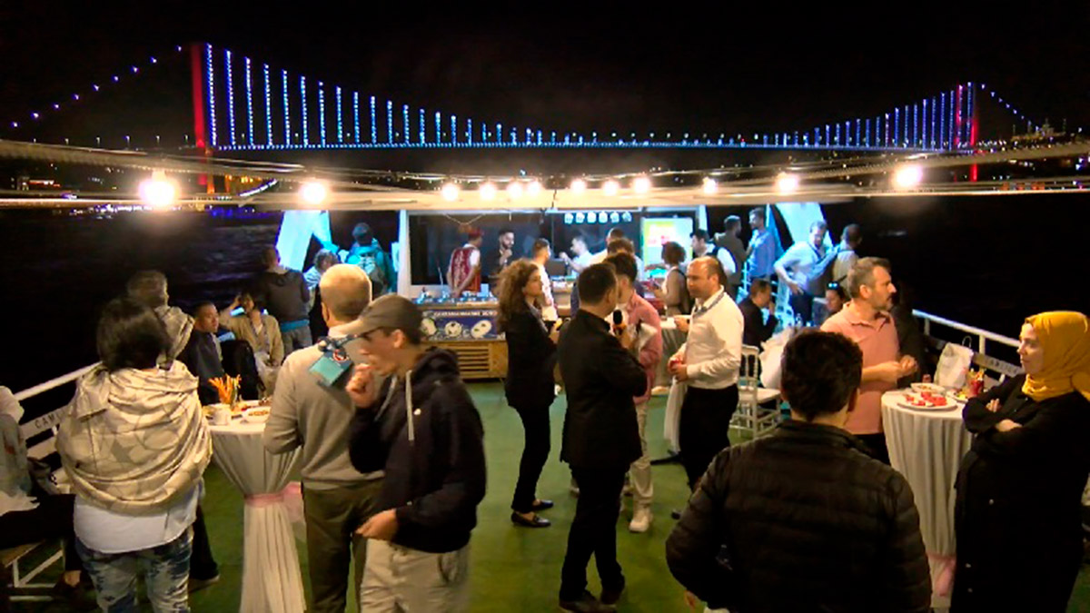 THY'den transit yolculara İstanbul'da Boğaz turu 