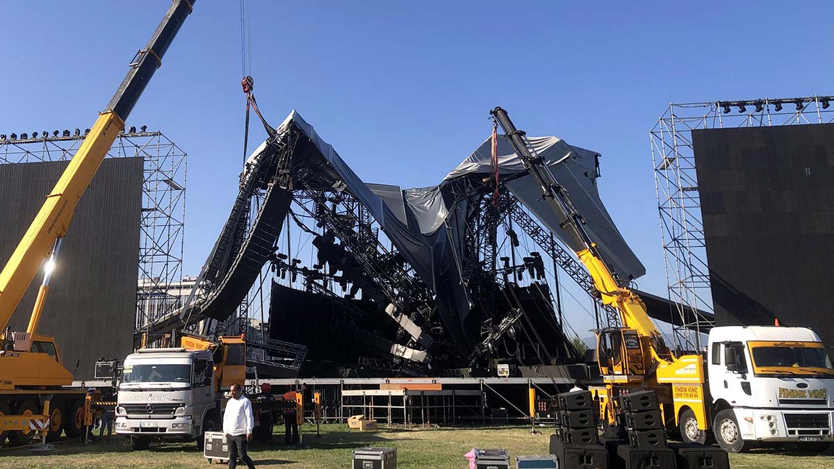 Tarkan'ın konser platformunun yıkılmasına inceleme