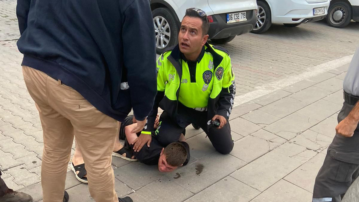 Tartıştığı eniştesini kaldırım taşıyla öldürdü