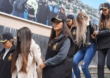 Tekneden ateş açan iki şüpheli gözaltına alındı